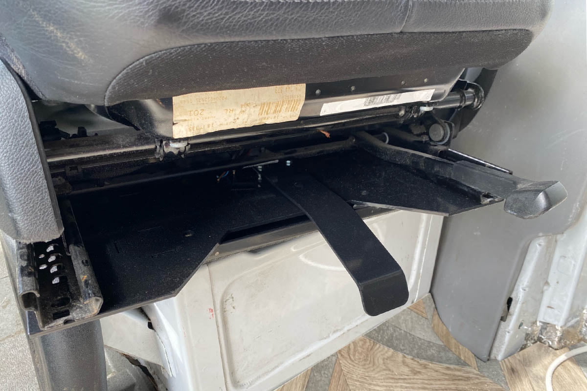 Sprinter/Crafter Sportscraft Swivel Seatbase 2007 – 2018 - Image 3